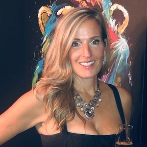 Meet your posher, Anne-Marie.